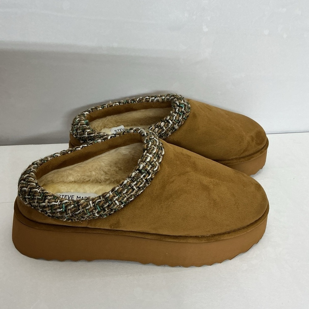 Steve Madden Women's Brown Cozy Slippers